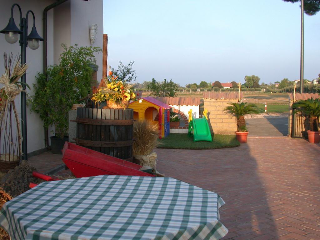 Agriturismo Torre Cristina Априлия Екстериор снимка