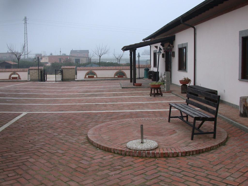 Agriturismo Torre Cristina Априлия Екстериор снимка